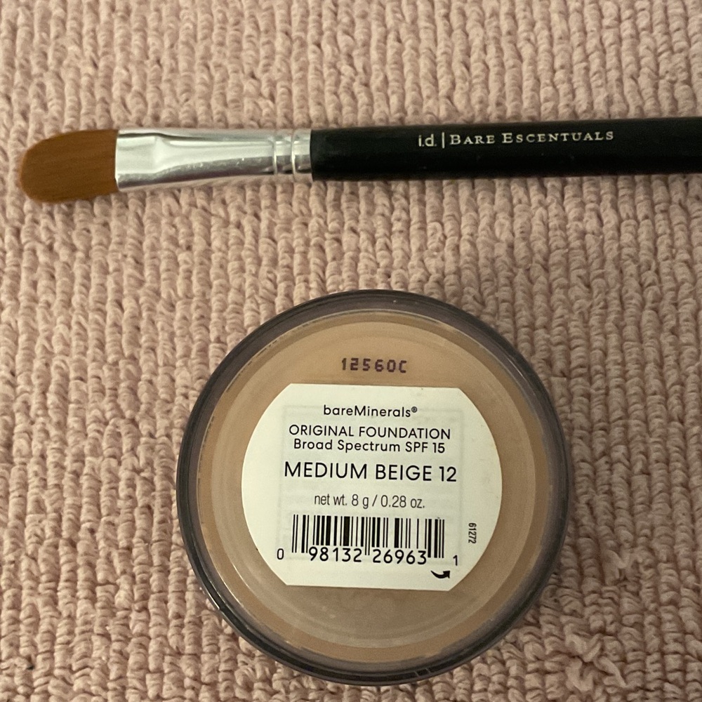 Bare Escentuals concealer Brush and bareMinerals Original foundation powder - Picture 2 of 4
